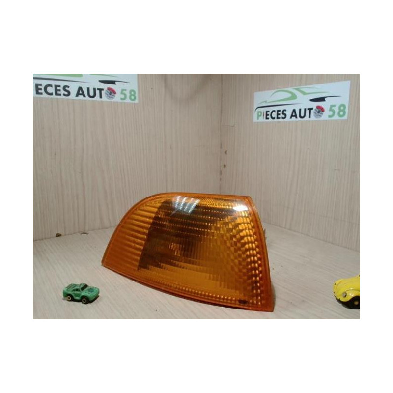 Repetiteur clignotant avant droit  (Feux) FIAT  d’occasion