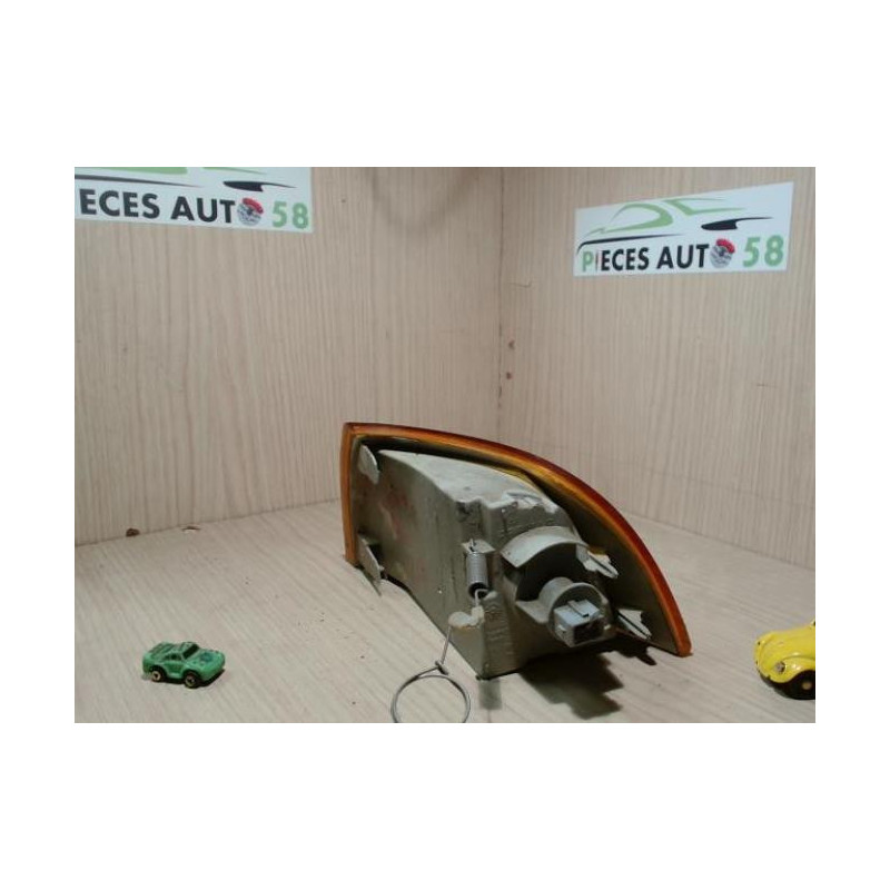 Repetiteur clignotant avant droit  (Feux) FIAT  d’occasion