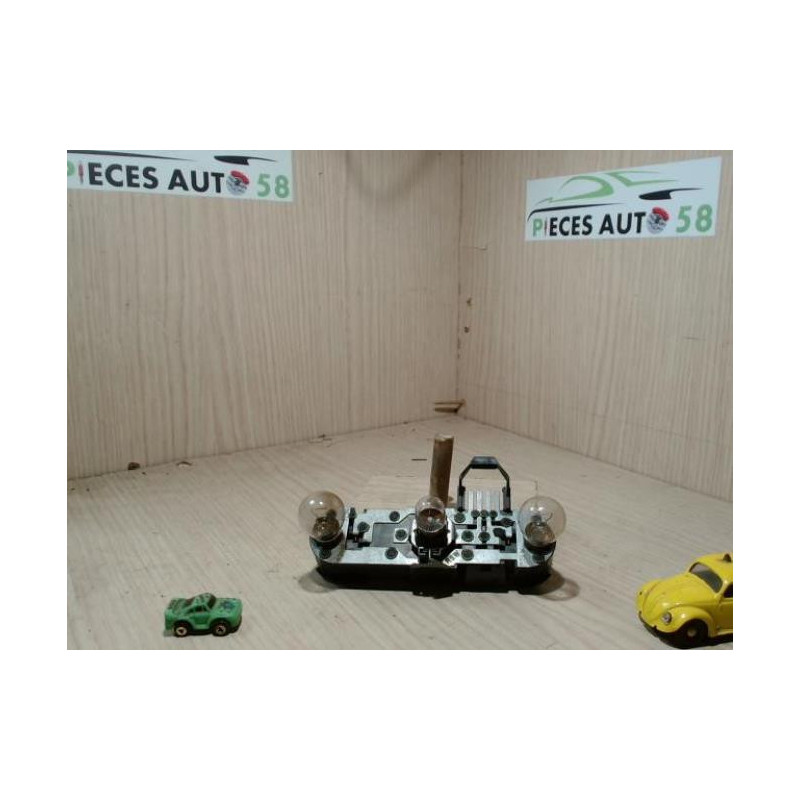 Platine feu arriere droit LAND ROVER  d’occasion