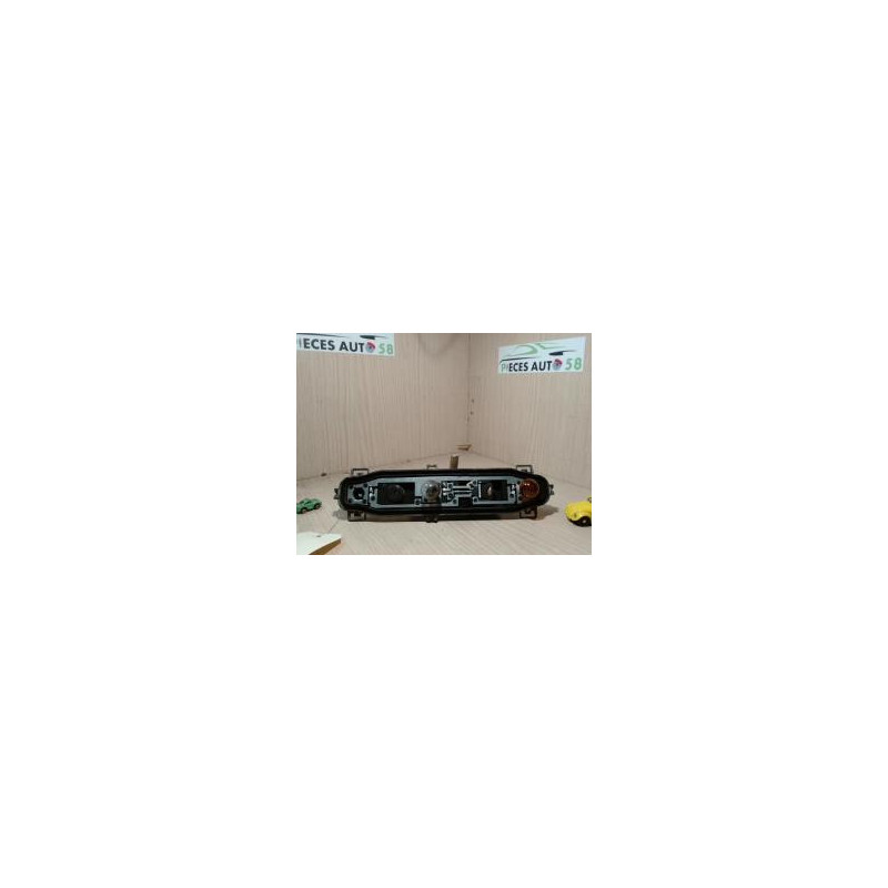 Platine feu arriere gauche RENAULT  d’occasion