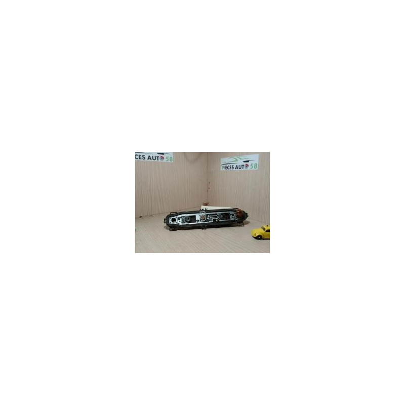 Platine feu arriere gauche RENAULT  d’occasion