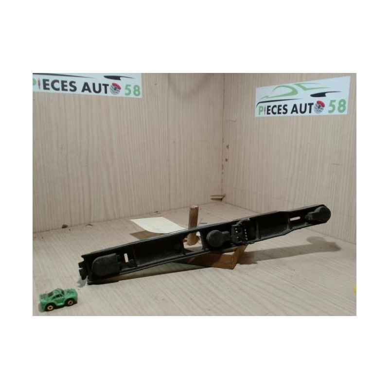Platine feu arriere gauche RENAULT  d’occasion