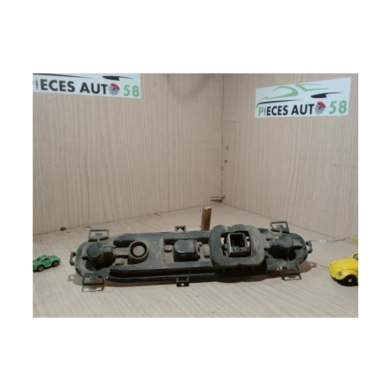 Platine feu arriere gauche RENAULT  d’occasion