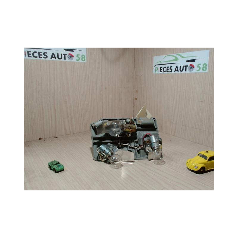 Platine feu arriere gauche TOYOTA  d’occasion