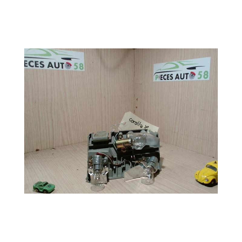 Platine feu arriere droit TOYOTA  d’occasion