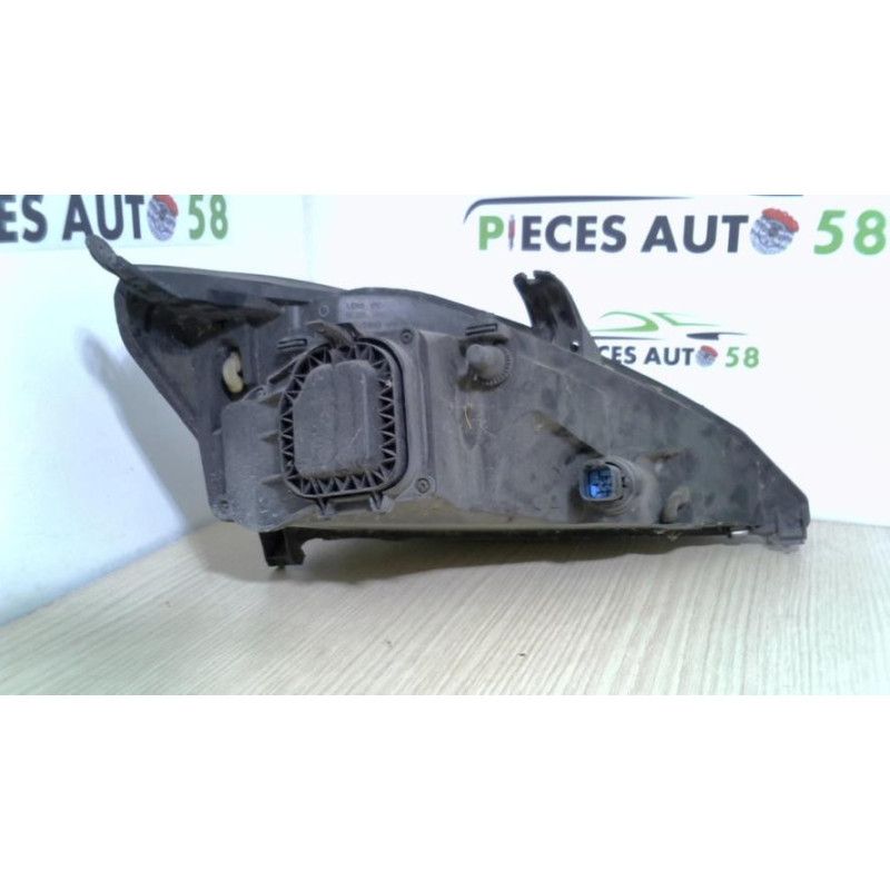 Optique avant principal gauche (feux)(phare) FORD FOCUS 1 d’occasion