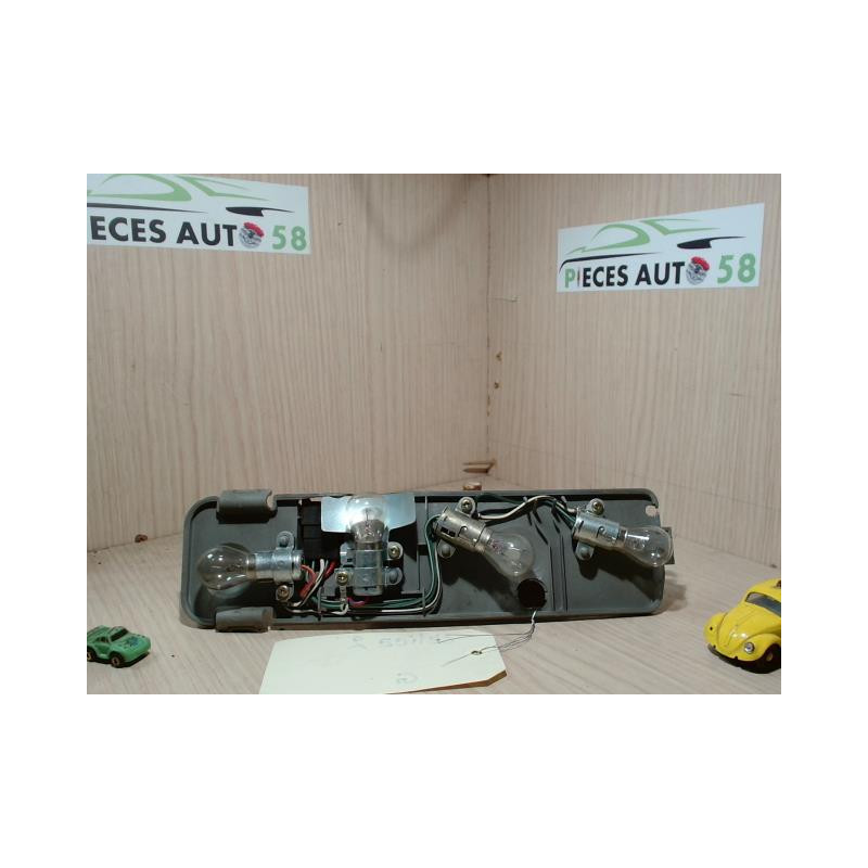 Platine feu arriere gauche TOYOTA  d’occasion