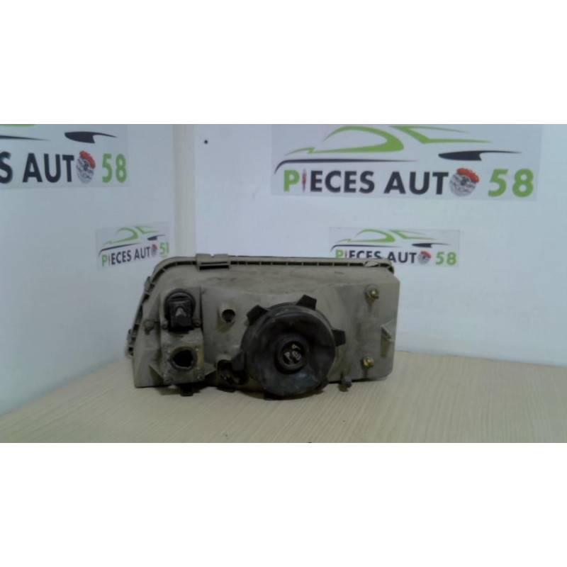 Optique avant principal droit (feux)(phare) PEUGEOT  d’occasion