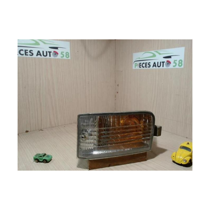 Optique avant secondaire gauche (feux)(clignotant) TOYOTA RAV4 2 PHASE 1 d’occasion