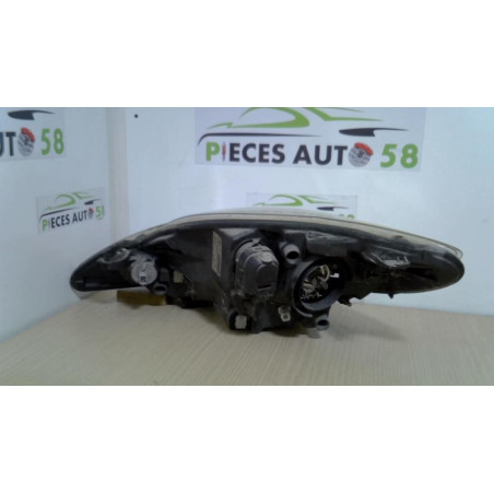 Optique avant principal droit (feux)(phare) PEUGEOT  d’occasion