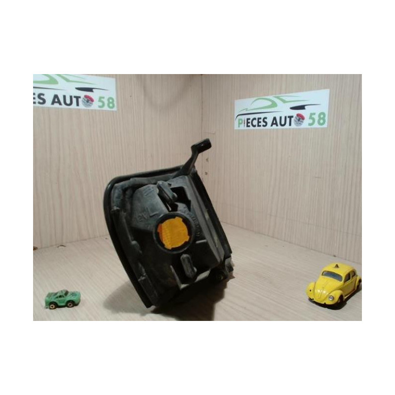 Optique avant secondaire gauche (feux)(clignotant) TOYOTA  d’occasion