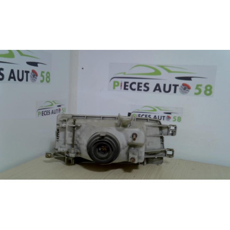 Optique avant principal gauche (feux)(phare) TOYOTA  d’occasion