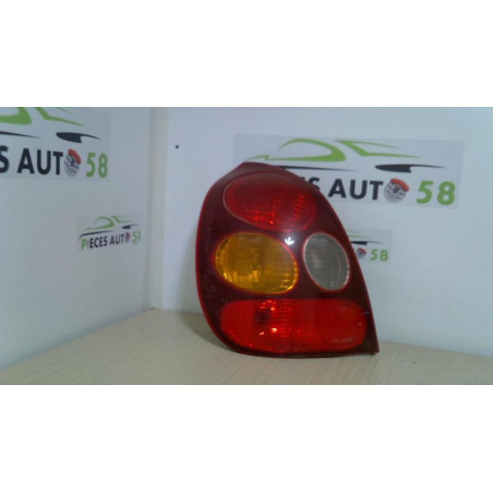 Feu arriere principal gauche (feux) TOYOTA 2.0 D XL d’occasion