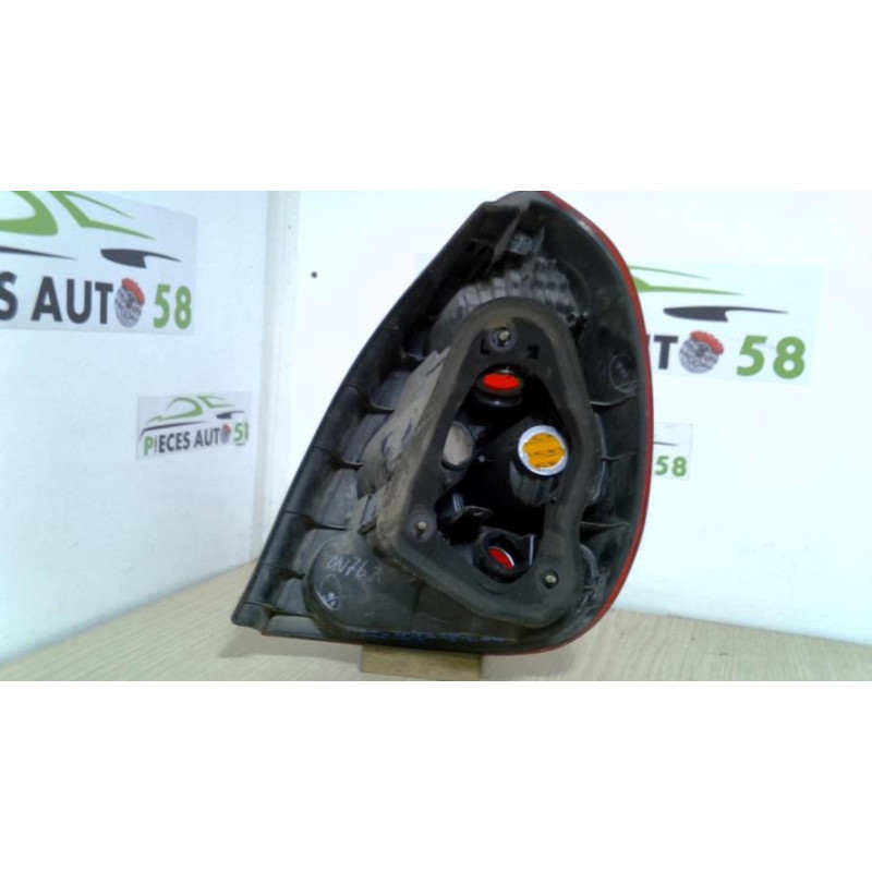 Feu arriere principal gauche (feux) TOYOTA 2.0 D XL d’occasion