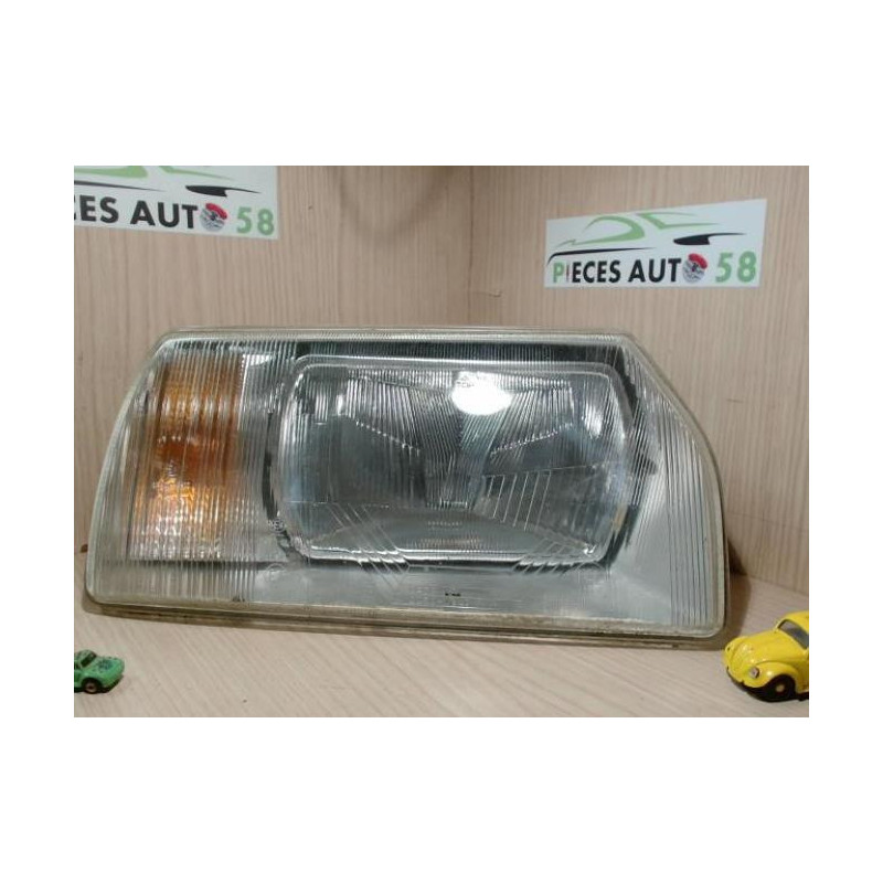 Optique avant principal droit (feux)(phare) SKODA  d’occasion