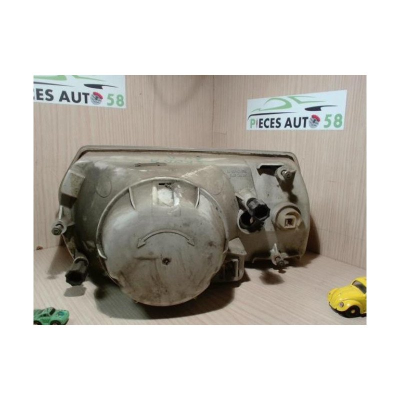 Optique avant principal droit (feux)(phare) SKODA  d’occasion