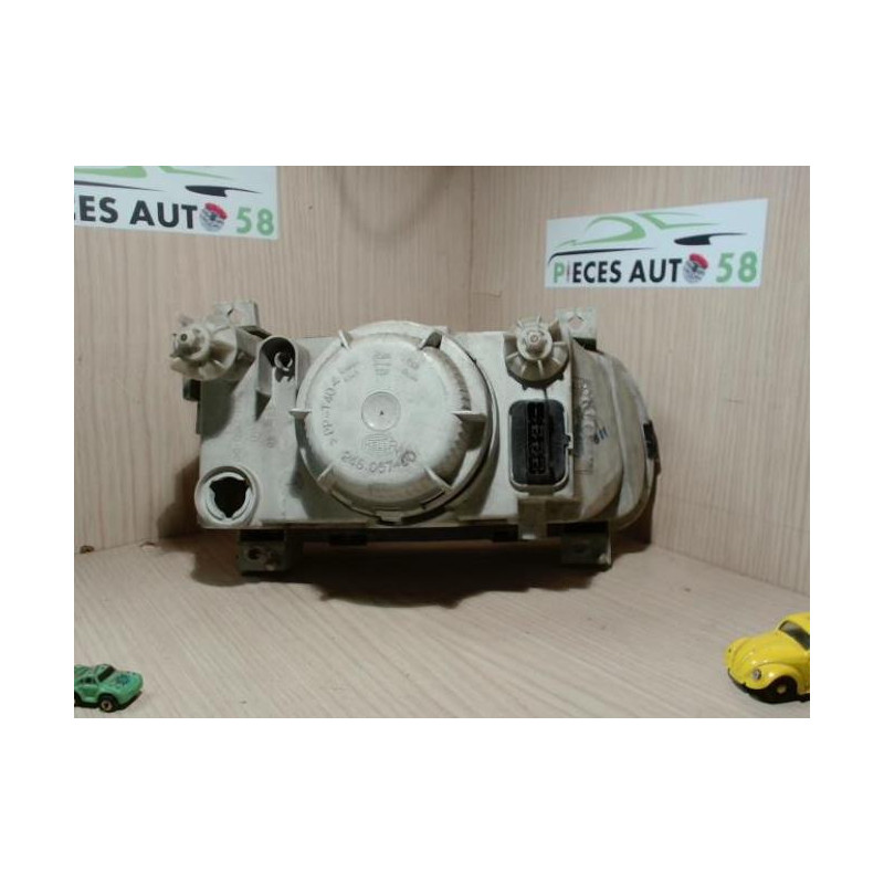 Optique avant principal gauche (feux)(phare) SKODA  d’occasion