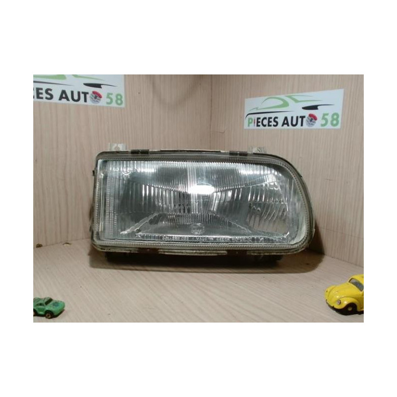 Optique avant principal droit (feux)(phare) SKODA  d’occasion