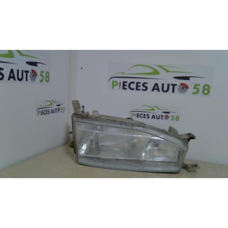 Optique avant principal droit (feux)(phare) TOYOTA  d’occasion