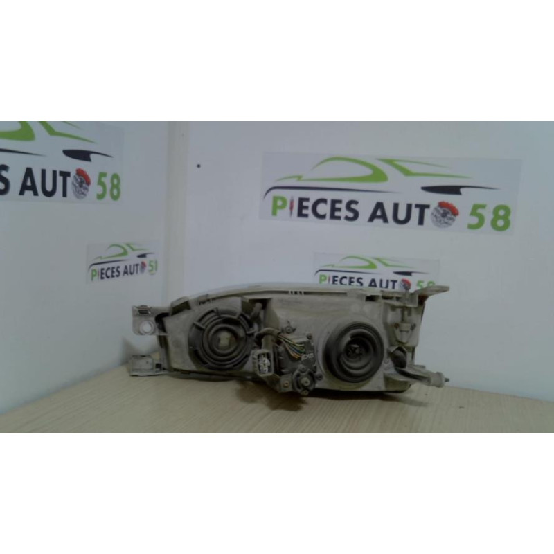Optique avant principal droit (feux)(phare) TOYOTA  d’occasion