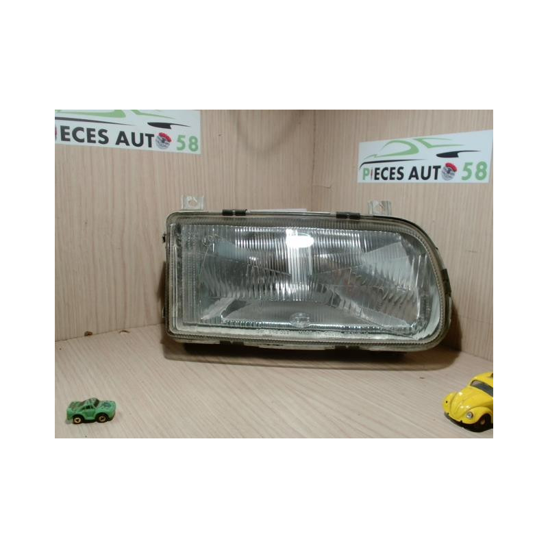 Optique avant principal droit (feux)(phare) SKODA  d’occasion
