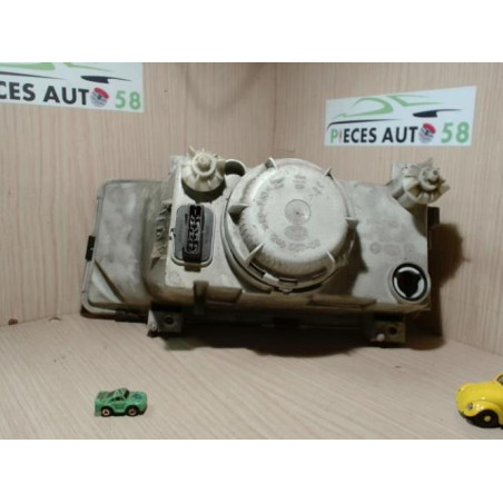 Optique avant principal droit (feux)(phare) SKODA  d’occasion
