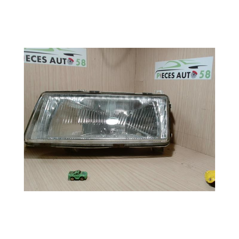 Optique avant principal gauche (feux)(phare) SKODA  d’occasion