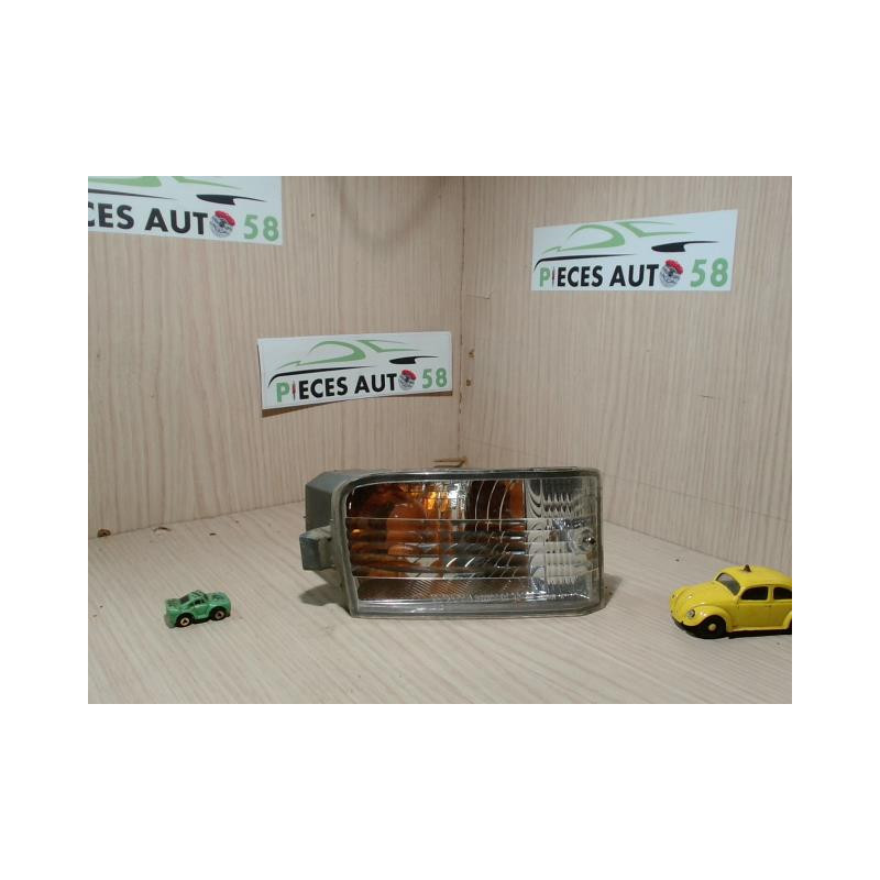 Optique avant secondaire droit (feux)(clignotant) TOYOTA RAV4 2 PHASE 1 d’occasion