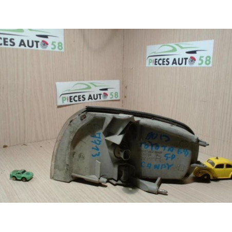 Optique avant secondaire droit (feux)(clignotant) TOYOTA  d’occasion