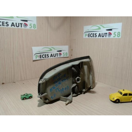 Optique avant secondaire gauche (feux)(clignotant) TOYOTA  d’occasion