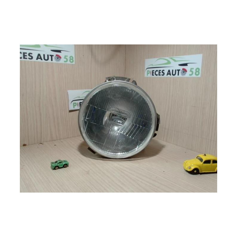 Optique avant principal gauche (feux)(phare) TOYOTA 2.4 D 70 8V 4X4 d’occasion