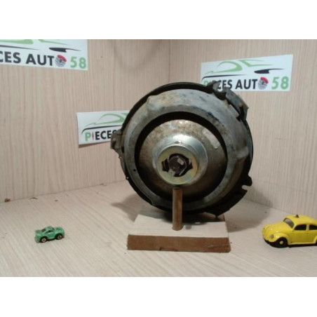 Optique avant principal gauche (feux)(phare) TOYOTA 2.4 D 70 8V 4X4 d’occasion