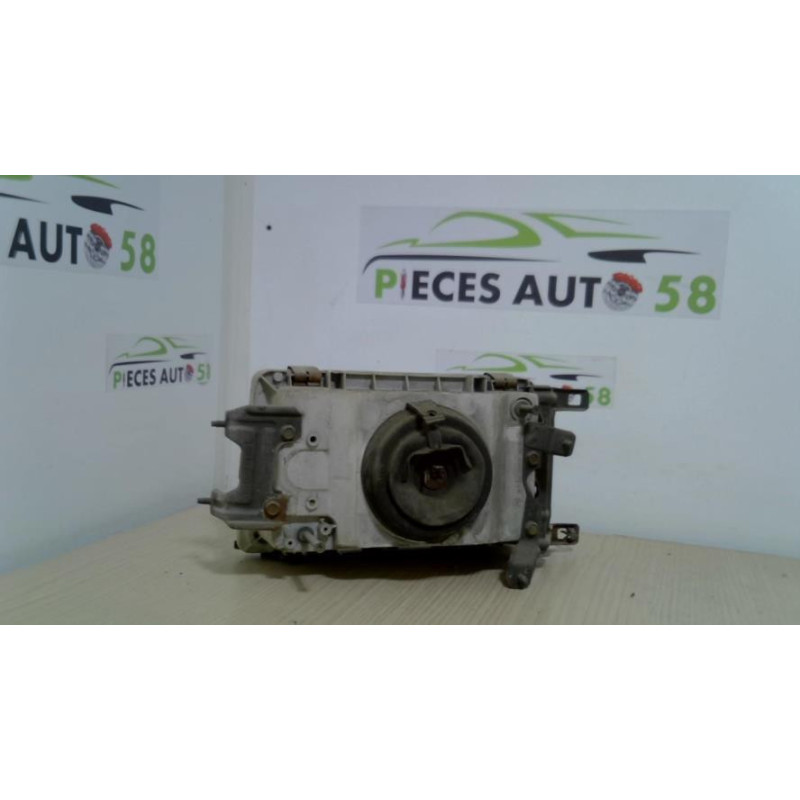 Optique avant principal gauche (feux)(phare) TOYOTA  d’occasion