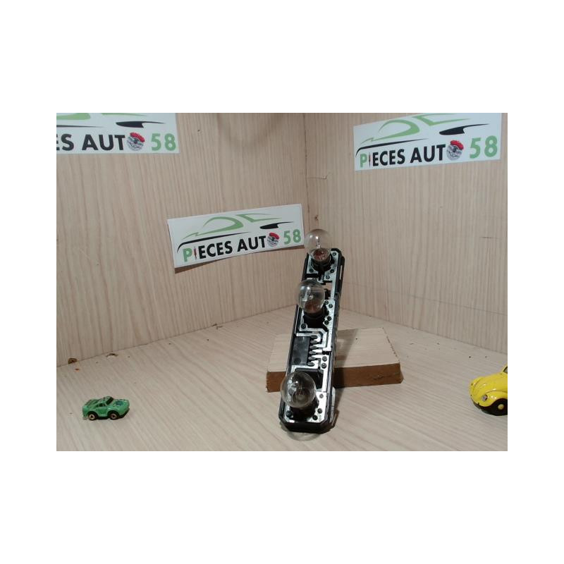 Platine feu arriere gauche PEUGEOT 306 BREAK d’occasion