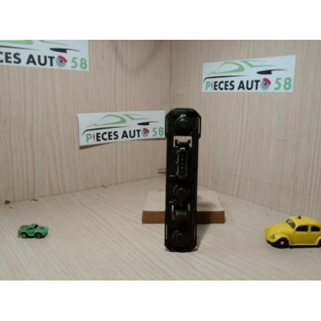 Platine feu arriere gauche PEUGEOT 306 BREAK d’occasion