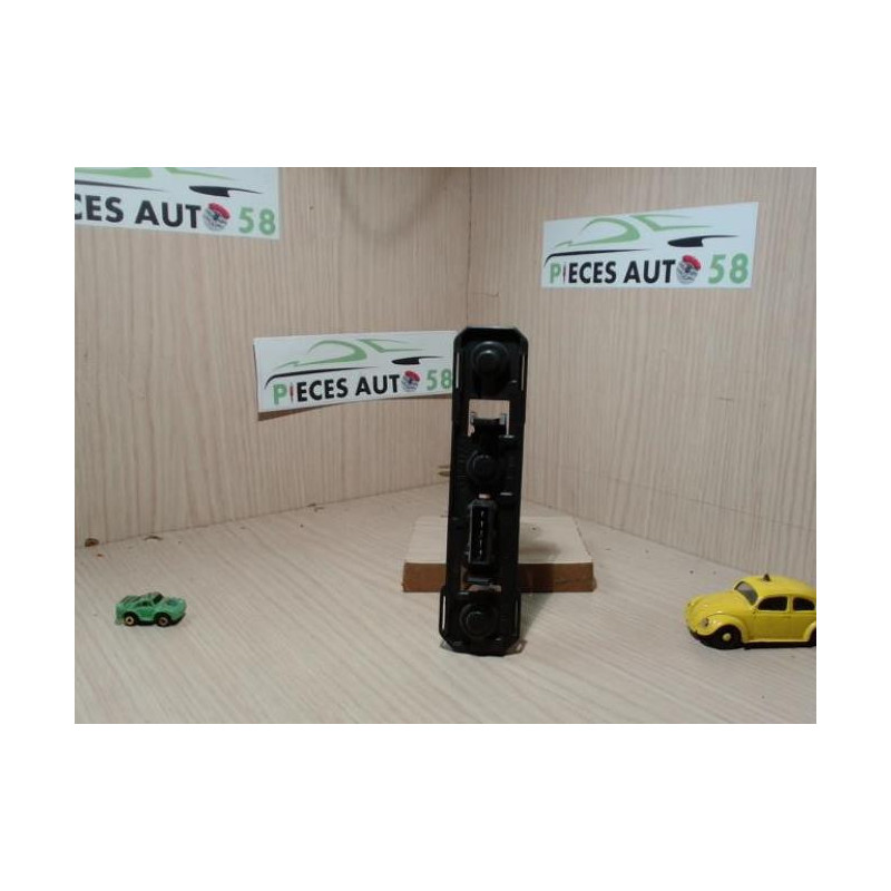 Platine feu arriere droit PEUGEOT  d’occasion