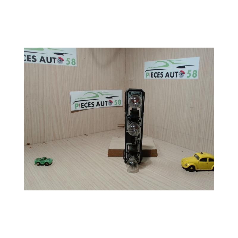 Platine feu arriere gauche PEUGEOT 306 BREAK d’occasion
