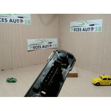 Platine feu arriere gauche PEUGEOT 306 BREAK d’occasion