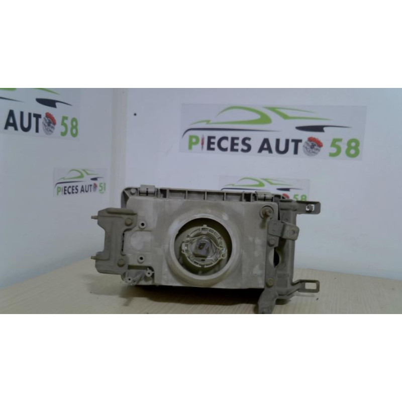 Optique avant principal gauche (feux)(phare) TOYOTA  d’occasion