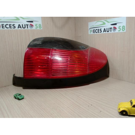 Feu arriere principal gauche (feux) PEUGEOT 306 BREAK d’occasion