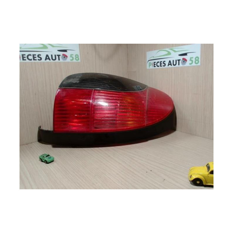 Feu arriere principal gauche (feux) PEUGEOT 306 BREAK d’occasion