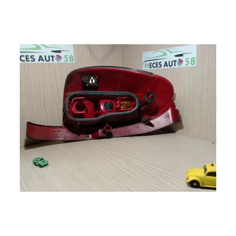 Feu arriere principal droit (feux) PEUGEOT 306 BREAK d’occasion