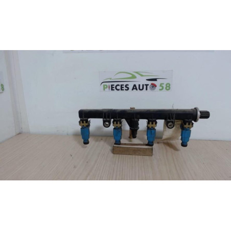 Rampe injection FIAT PUNTO 2 PHASE 1 d’occasion