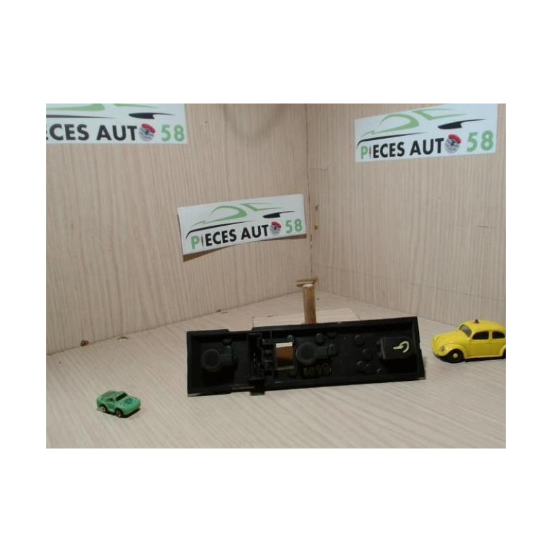 Platine feu arriere gauche MINI 1.4 TD 75 8V d’occasion