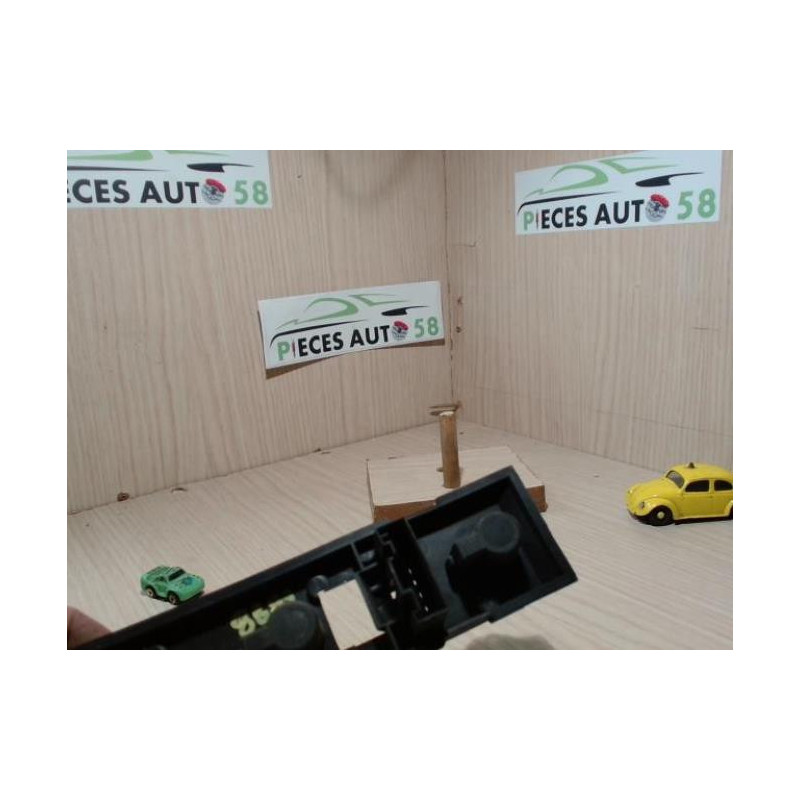 Platine feu arriere gauche MINI 1.4 TD 75 8V d’occasion