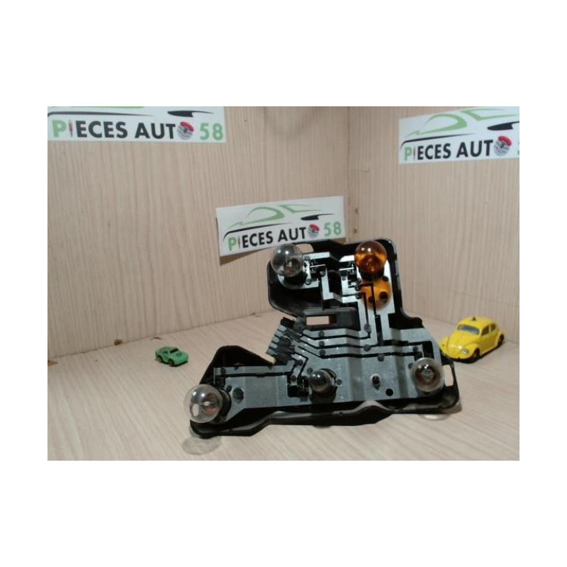 Platine feu arriere droit ROVER 2.0 TD 85 8V d’occasion