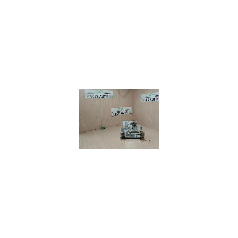 Platine feu arriere droit CITROEN XANTIA PHASE 2 BREAK d’occasion