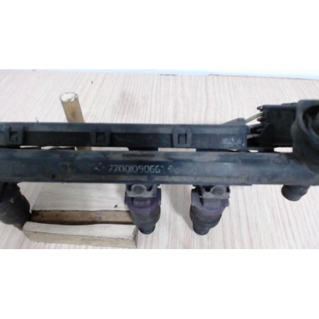 Rampe injection RENAULT CLIO 2 PHASE 1 d’occasion