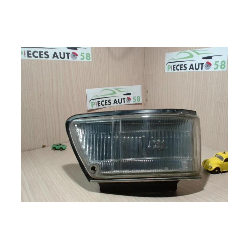 Optique avant secondaire droit (feux)(clignotant) TOYOTA  d’occasion