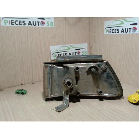 Optique avant secondaire gauche (feux)(clignotant) TOYOTA  d’occasion